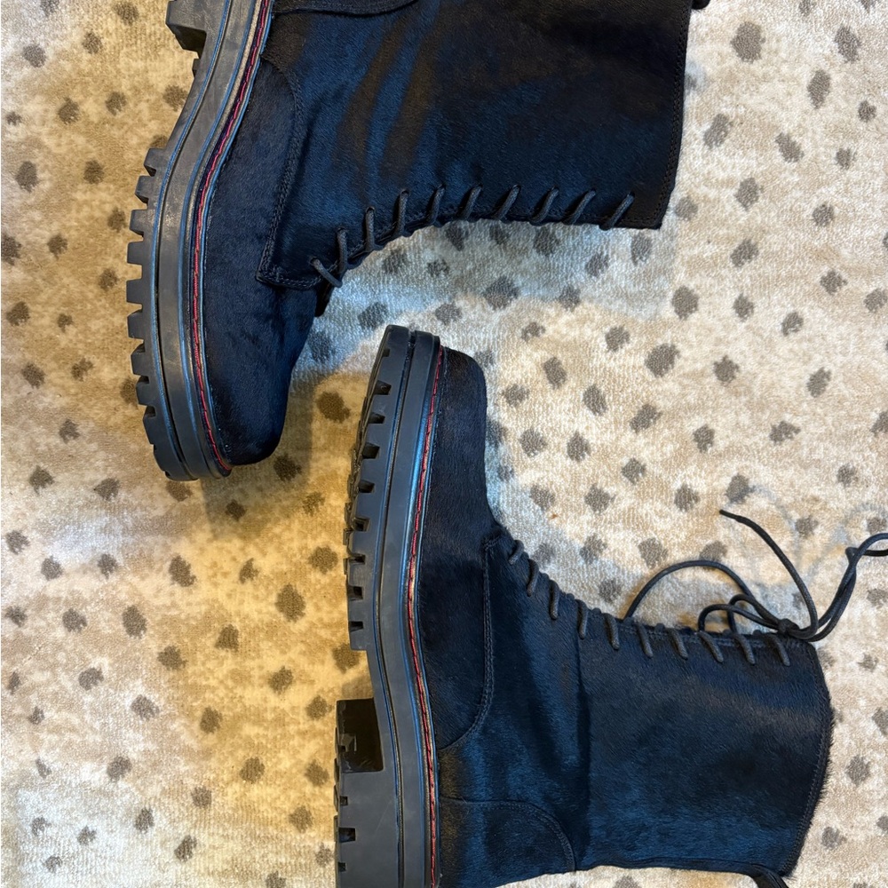 Aerosoles Black leather calf hair Lace-Up combat Boots with lug sole size 9